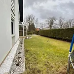 With Swimming Pool Near Prague Apartamento Kamenice (Prague-East)
