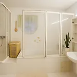 Apartamento With Swimming Pool Near Prague *