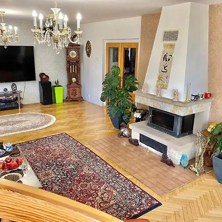 Apartament With Swimming Pool Near Prague Kamenice (Prague-East)